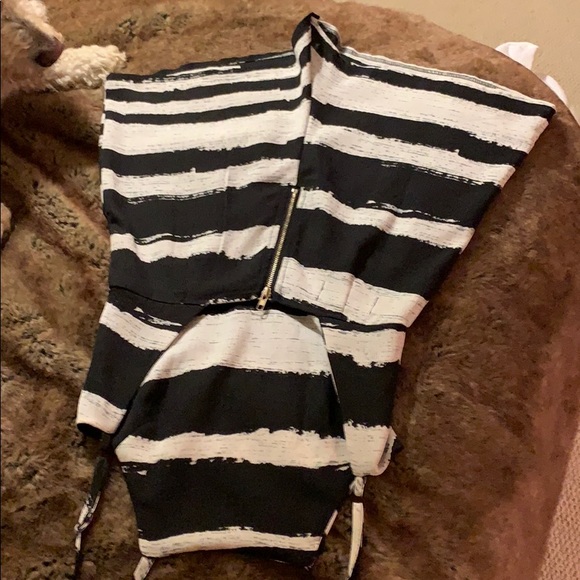 Open back romper - Picture 4 of 6